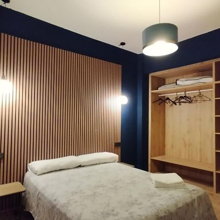 Segundo Antolin Yellow Door 폰페라다 외부 사진